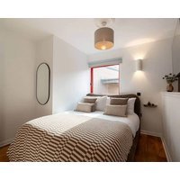 Botanic House - 3BR Home - Private Parking