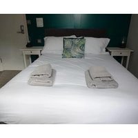 Southport Stay: Modern 2 bedroom apartment. 5 mins to the beach