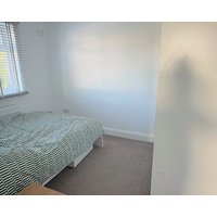 Spacious 3-Bed Home w/ Garden & Driveway • Ideal for Families & Commuters