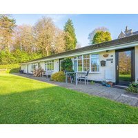 Lake District cottage for 2 in Windermere with lake views and lake access
