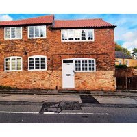 Spacious & Luxury 2BR Flat in Calverton