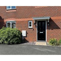 Quiet house 2 double bed rooms with 2 parking spaces