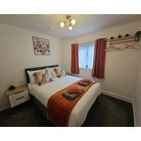 Central Atherstone Modern Apartment
