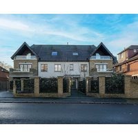 The Isleworth Garden Retreat 3BR 2BA with Gated Parking