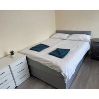 CR0 Midhurst Serviced Accommodation