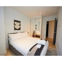 Wembley Stadium Modern Clean Apartment w/ Workspace Gym Cinema & Near Station