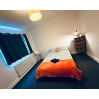 Pebbles Guest House - Flat 5
