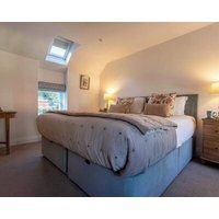 Charming 18th century cottage - central - parking