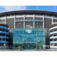 Stylish home to rent 100 meters from the Eithad stadium and Coop Live arena