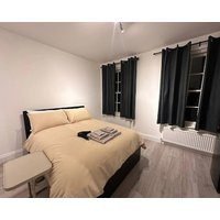 Central London 5 min to metro