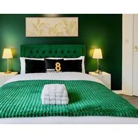 Cinema Lounge 2-Bed Leeds City Centre+FREE Parking