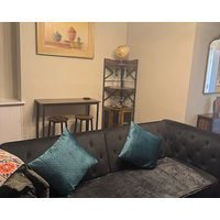 Timeless Retro Nest Spacious 1bedroom Duplex apartment with balcony in Shoreditch