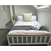 Aura - Elegant Retreat in Prime Leeds Location!