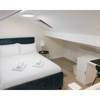 Cosy Top-Floor Apartment in Ramsbottom