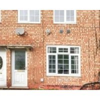 2 Bed Terrace House With Modern Touch