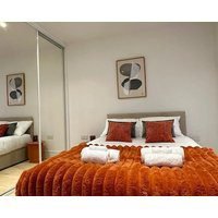 Modern Cosy Apartment With Gym & Cinema Room