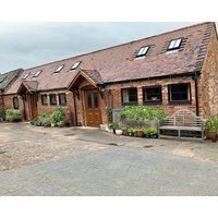 Cottage in Nuneaton - Sleeps 2 - Parking - Garden