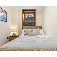 Maida Vale Apartment Sleeps 8 2 Min Walk from Maida Vale Station Weekend Parking Shared Garden