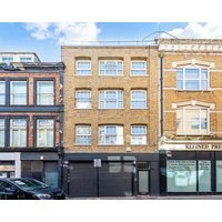 Avari - Stunning 3 Level Residence in Hatton Garden