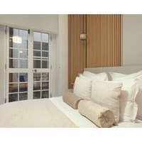 Redcliffe Square Apartment