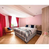 Deluxe Double with Courtyard View (Room 4 - Lower Ground Floor)