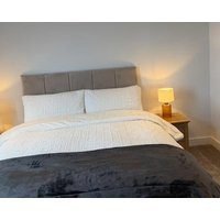 2bed Apartment - Sleeps 4 City Centre Parking