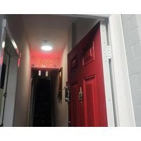 The Red Lounge Rooms Near Anfield