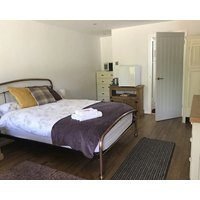 Pinewood Lodge