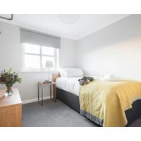 PREMIER SUITES Reading