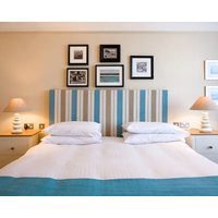 The Old Custom House