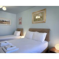 Nomi Rooms & Restaurant