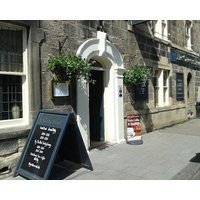 The Queens Head Hotel