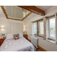 The Saddleworth Hotel