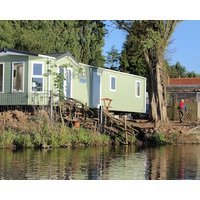 Marshlands Lakeside Nature Retreat