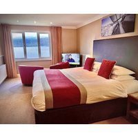 Holly Tree Hotel Swimming Pool & Hot Tub