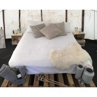 White House on Wye Glamping