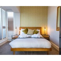 10 Astor House - premier one bed apartment with stunning uninterrupted sea views and large balcony