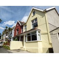 Gwylan Apartment With A Garden In Tenby Ref 927598