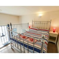 Nutshell Character Holiday Cottage In Whitby Ref 914037