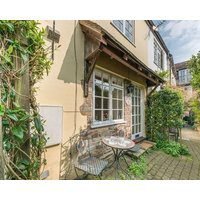 Old Town Cottage Romantic With A Garden In Ludlow Ref 915319