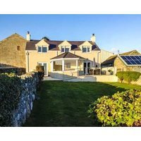 Ty Top Pet Friendly With Open Fire In Llanfaethlu Ref 912303