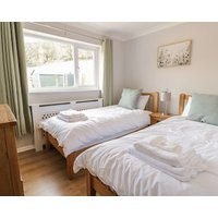 Bryn Teg Pet Friendly With Hot Tub In Cemaes Bay Ref 23824