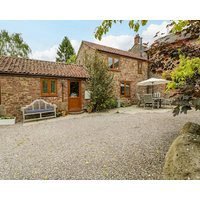 Sutton Barn Pet Friendly With Open Fire In Hope Mansell Ref 7307