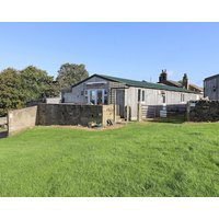 The Old Piggery Pet Friendly With Hot Tub In Haworth Ref 916394