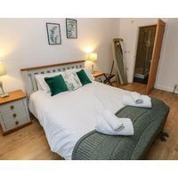 Goldfinch Pet Friendly With A Garden In Milford Haven Ref 14394