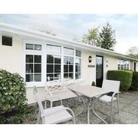 Twhit Twoo With A Garden In Bowness & Windermere Ref 951561