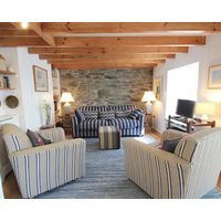 Pegs Family Friendly In Porthleven Ref 959162