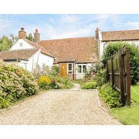 Mrs Dales Cottage With A Garden In Clenchwarton Ref 966684