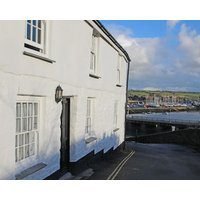 The Slipway Pet Friendly With A Garden In Penzance Ref 918889