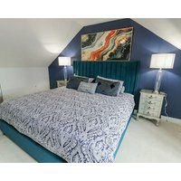 1 The Old Smithy Pet Friendly In Cemaes Bay Ref 936123